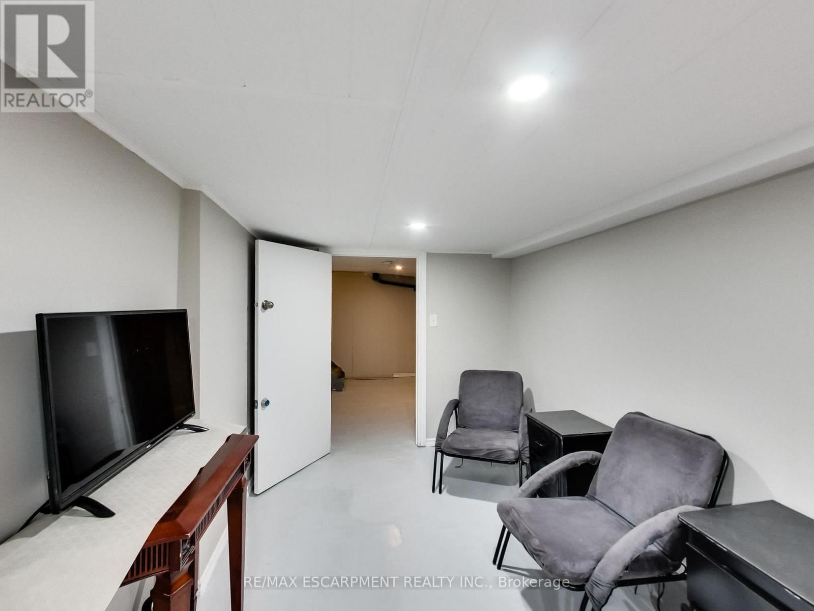 44 FRANCIS STREET Image 20