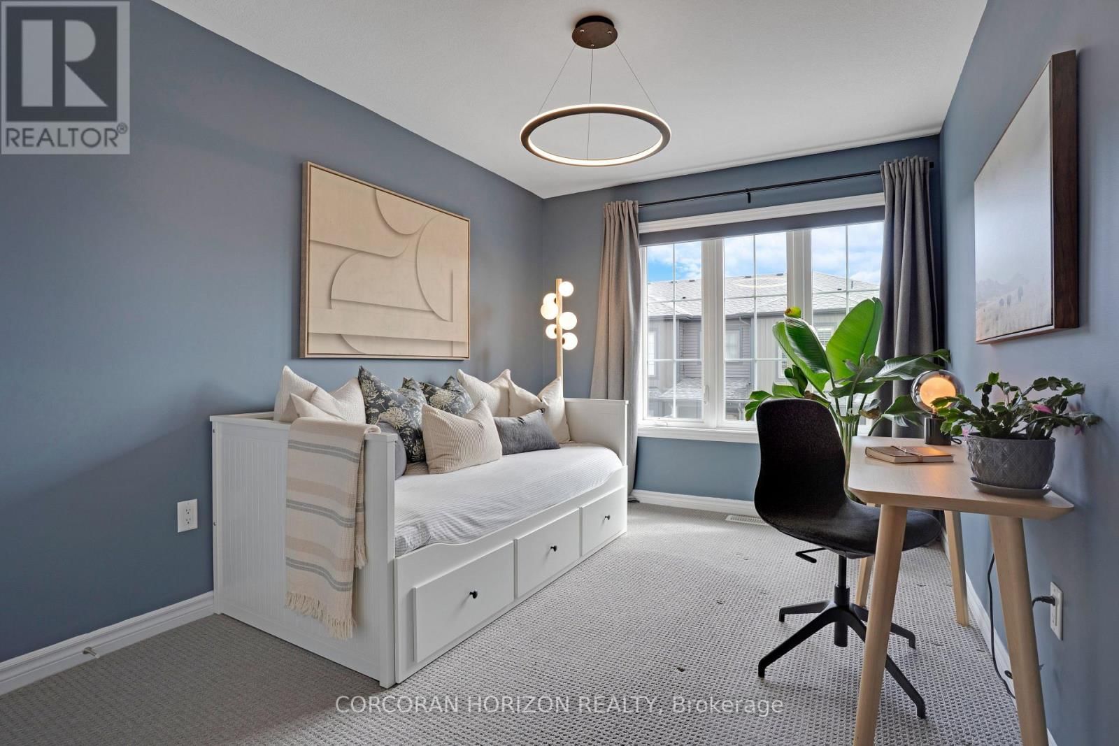 70 - 124 COMPASS TRAIL Image 33