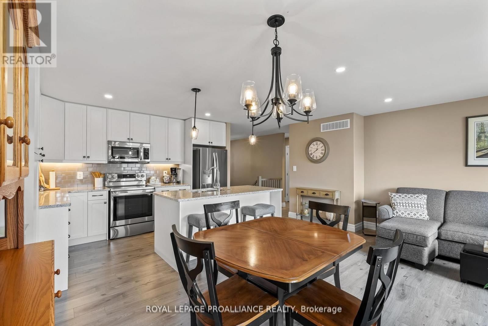 25 CEDAR PARK CRESCENT Image 9