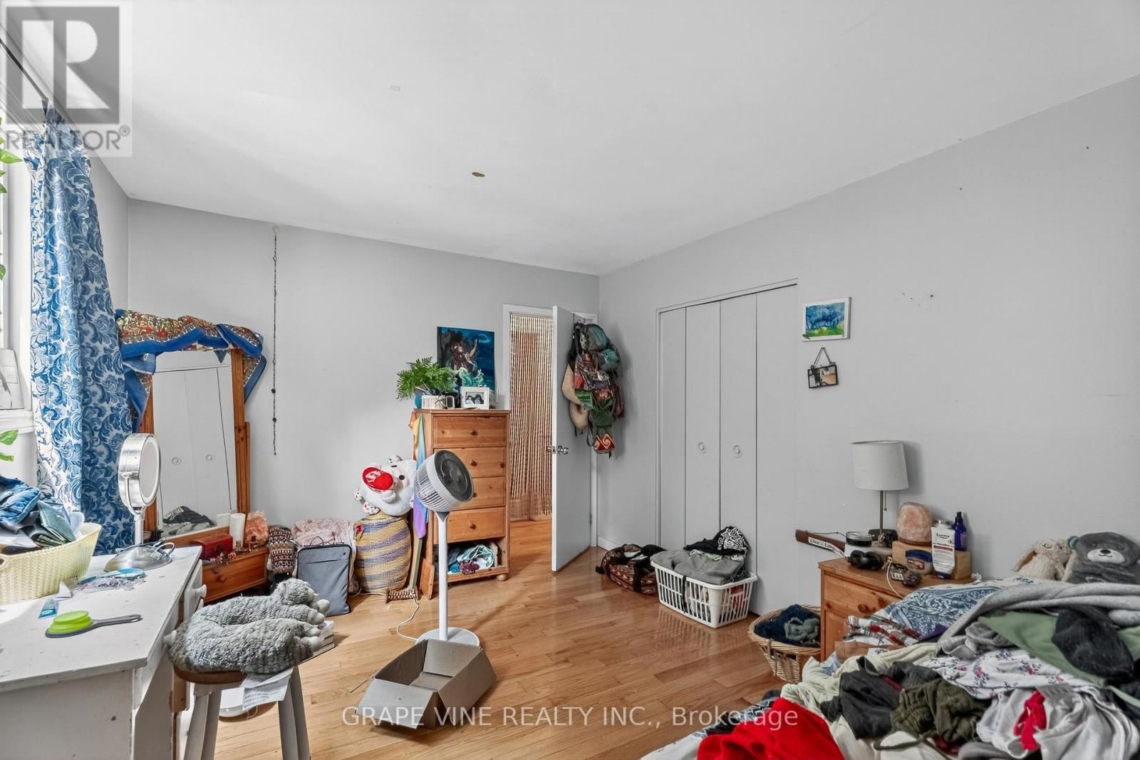 1098 CLYDE AVENUE Image 31