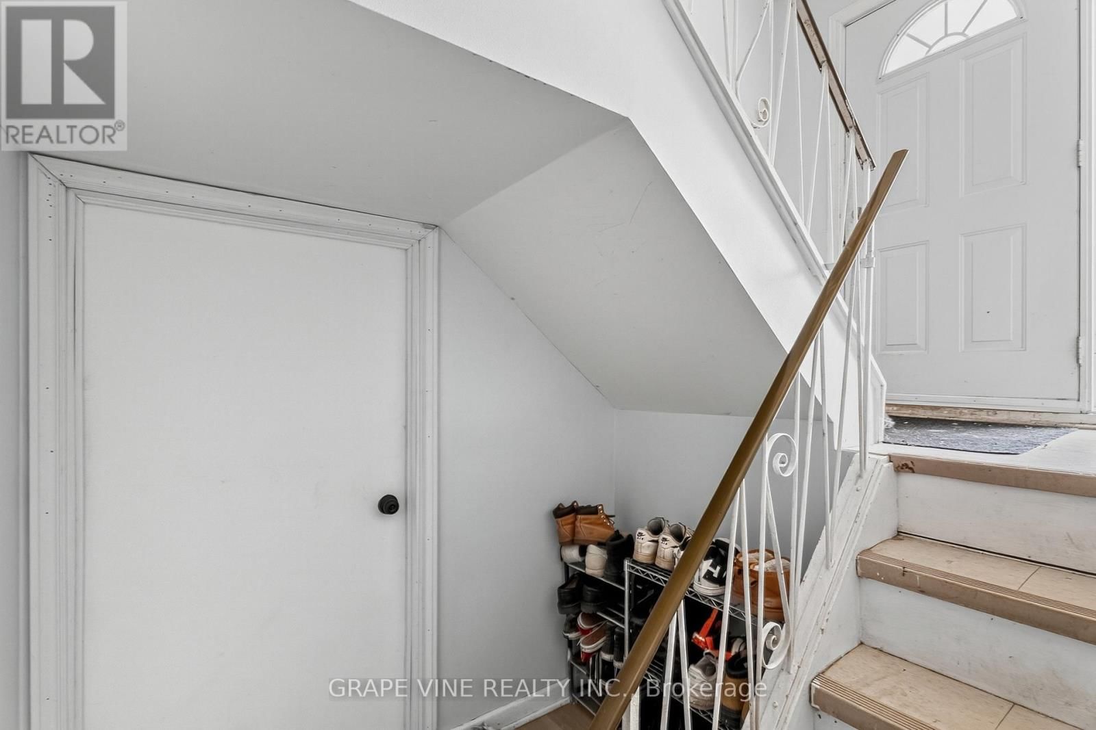 1098 CLYDE AVENUE Image 37