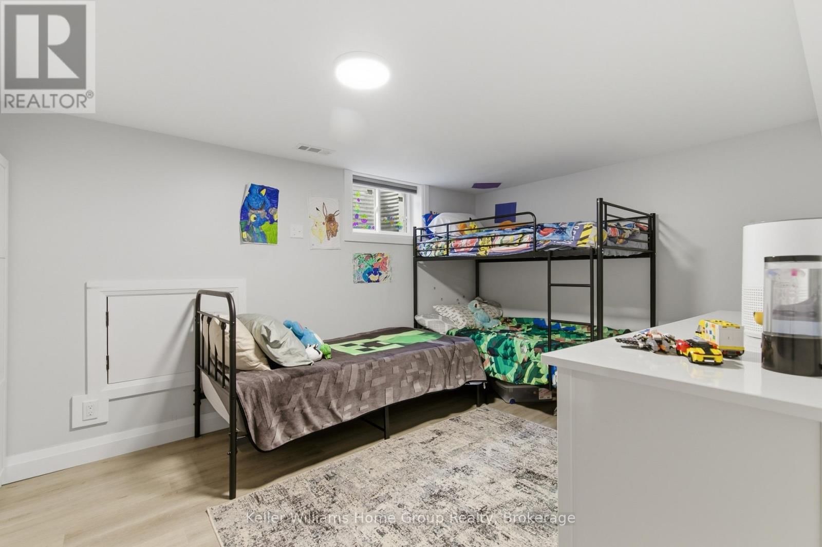 989 NORTHFIELD DRIVE EAST Image 32