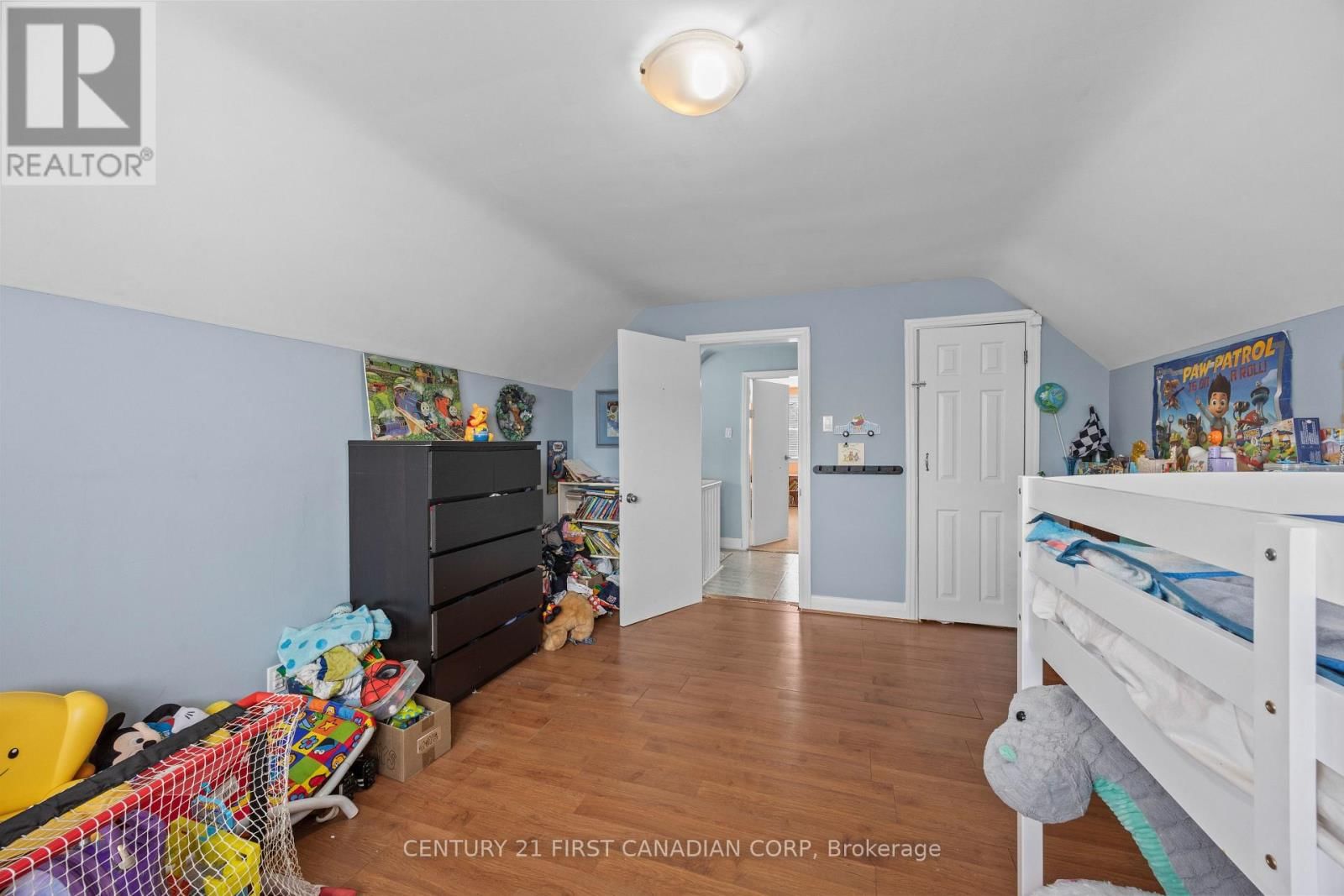 24 TERRENCE STREET Image 16