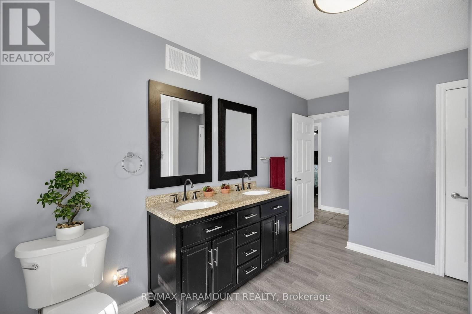 7491 SCHOLFIELD ROAD Image 23