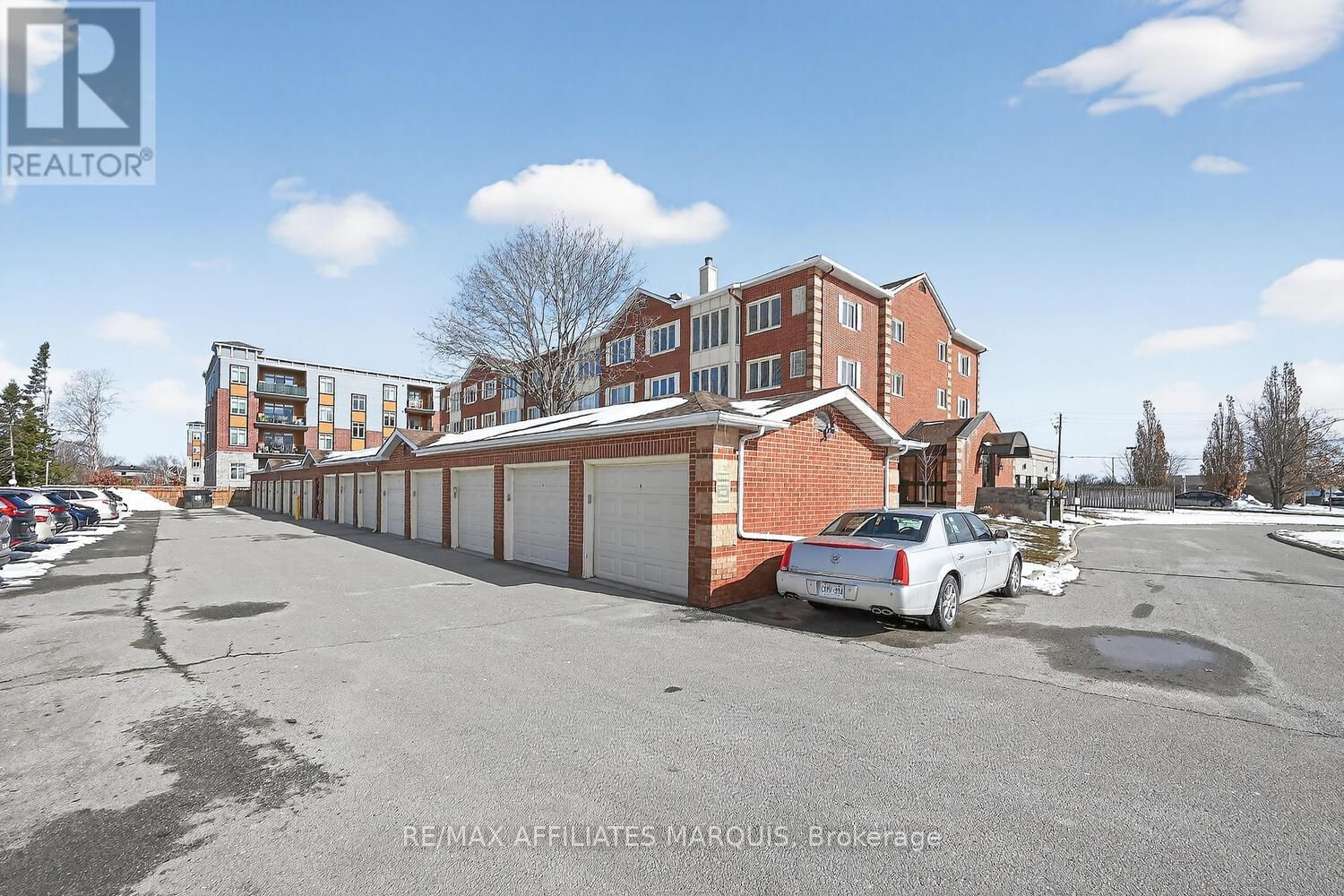 304 - 10 ARMSTRONG DRIVE Image 31