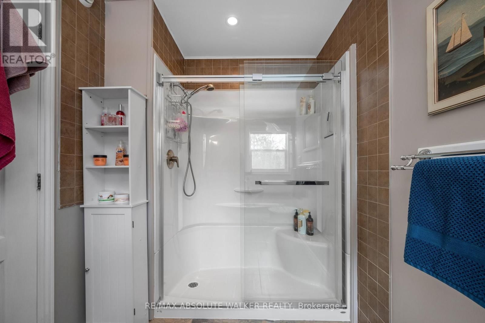 184 CHARMONT WAY Image 22