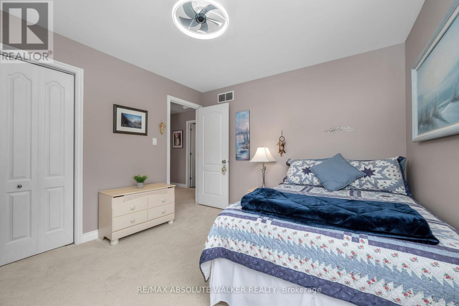 184 CHARMONT WAY Image 26