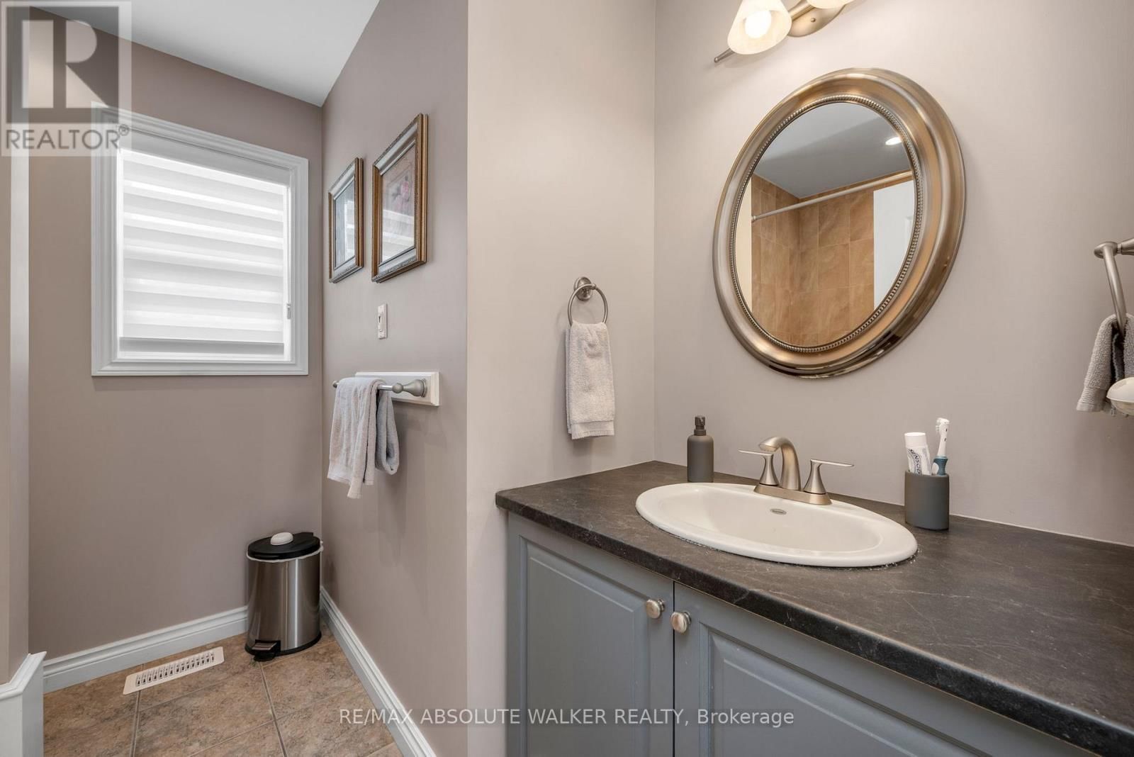 184 CHARMONT WAY Image 27