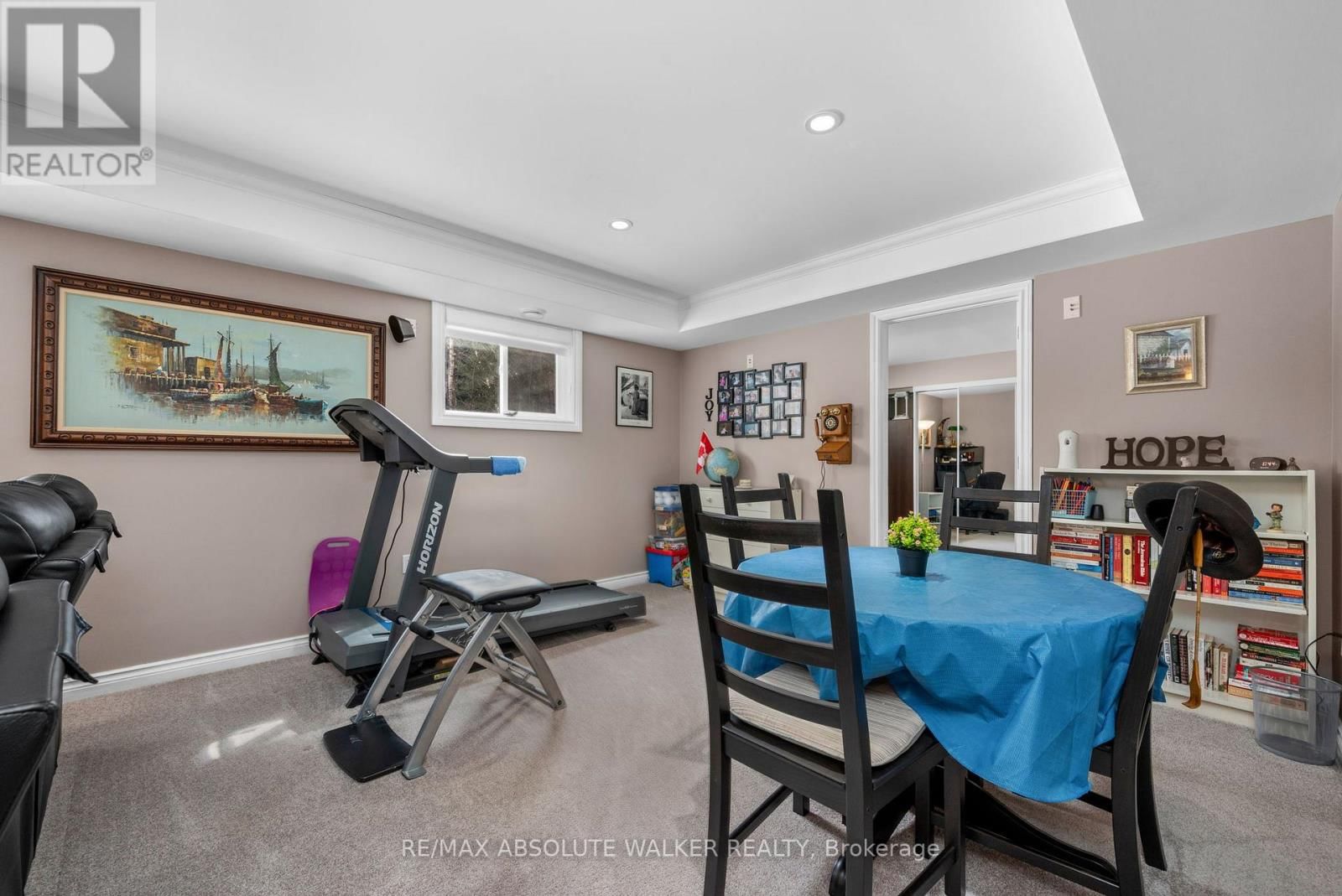 184 CHARMONT WAY Image 31