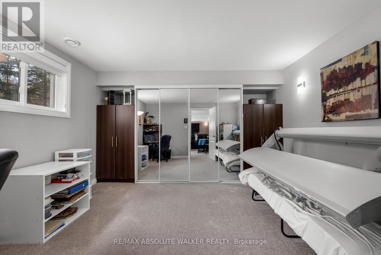 184 CHARMONT WAY Image 34