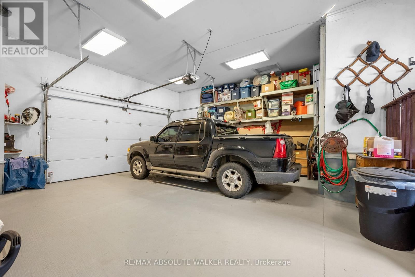 184 CHARMONT WAY Image 36