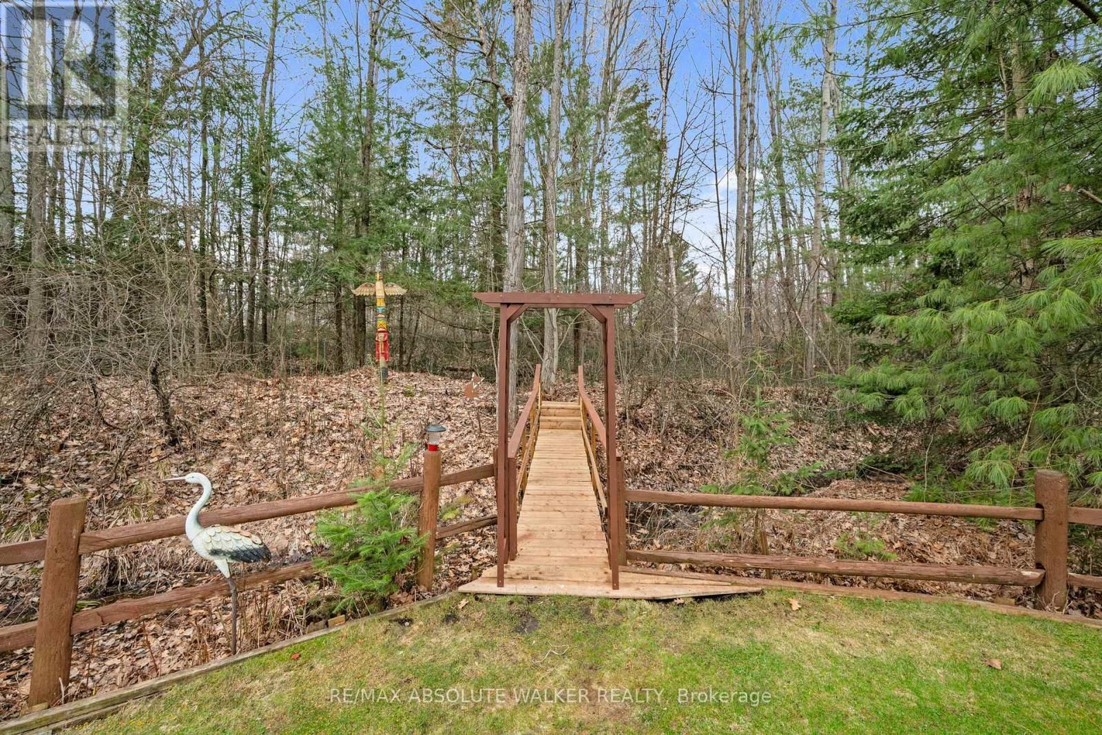 184 CHARMONT WAY Image 39