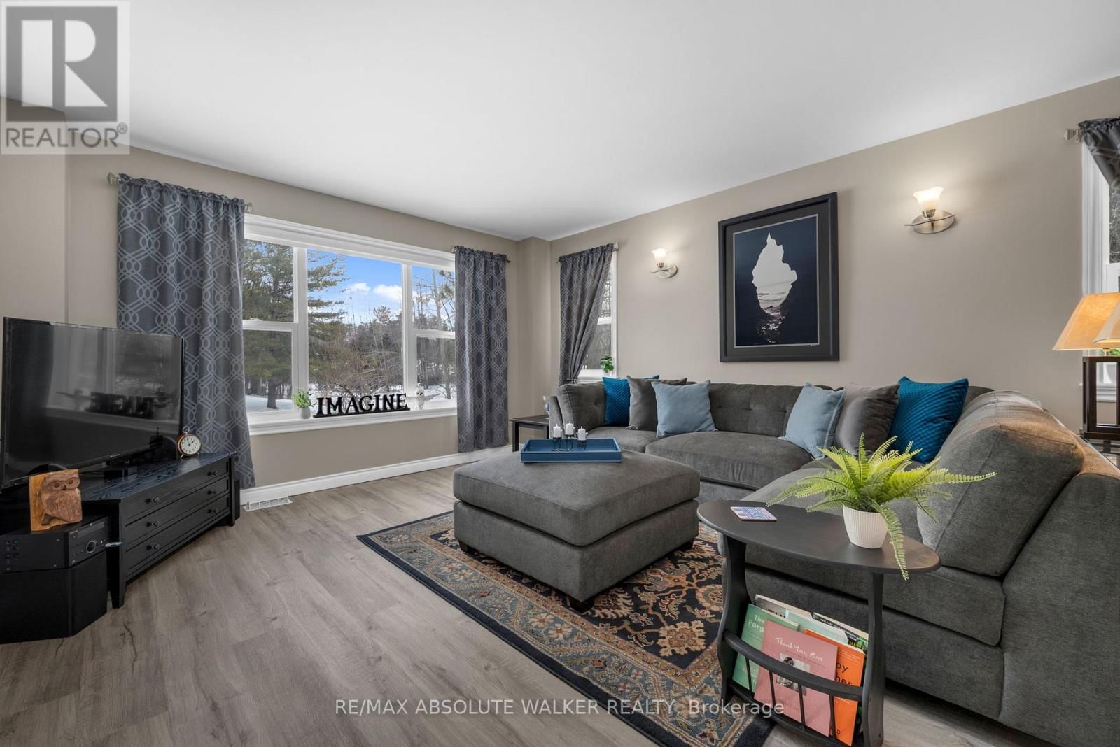 184 CHARMONT WAY Image 5