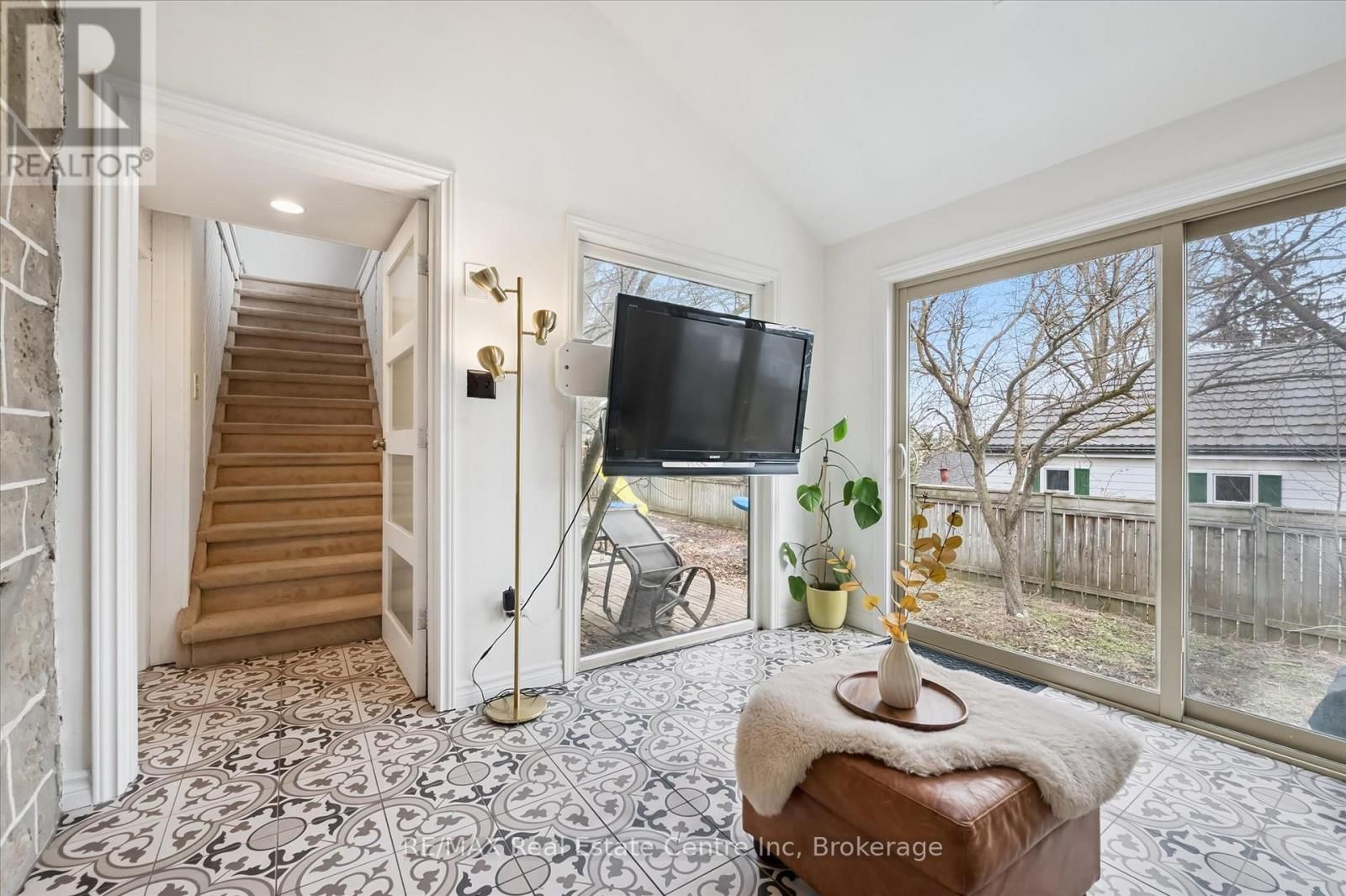 200 ST GEORGE STREET EAST Image 27