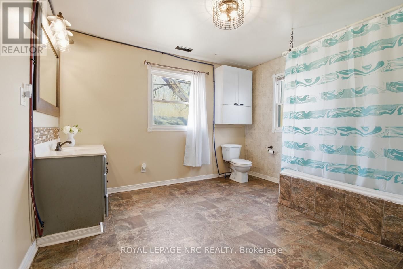 529 ROSEHILL ROAD Image 23