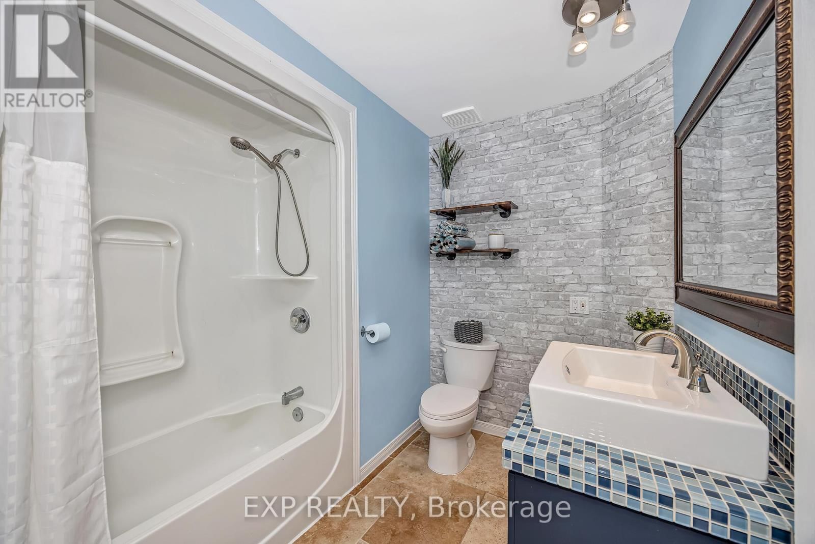 806 LAVAL STREET Image 18