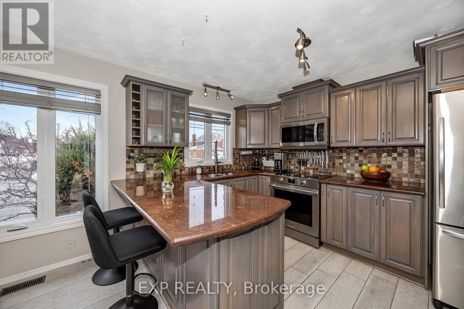 806 LAVAL STREET Image 9