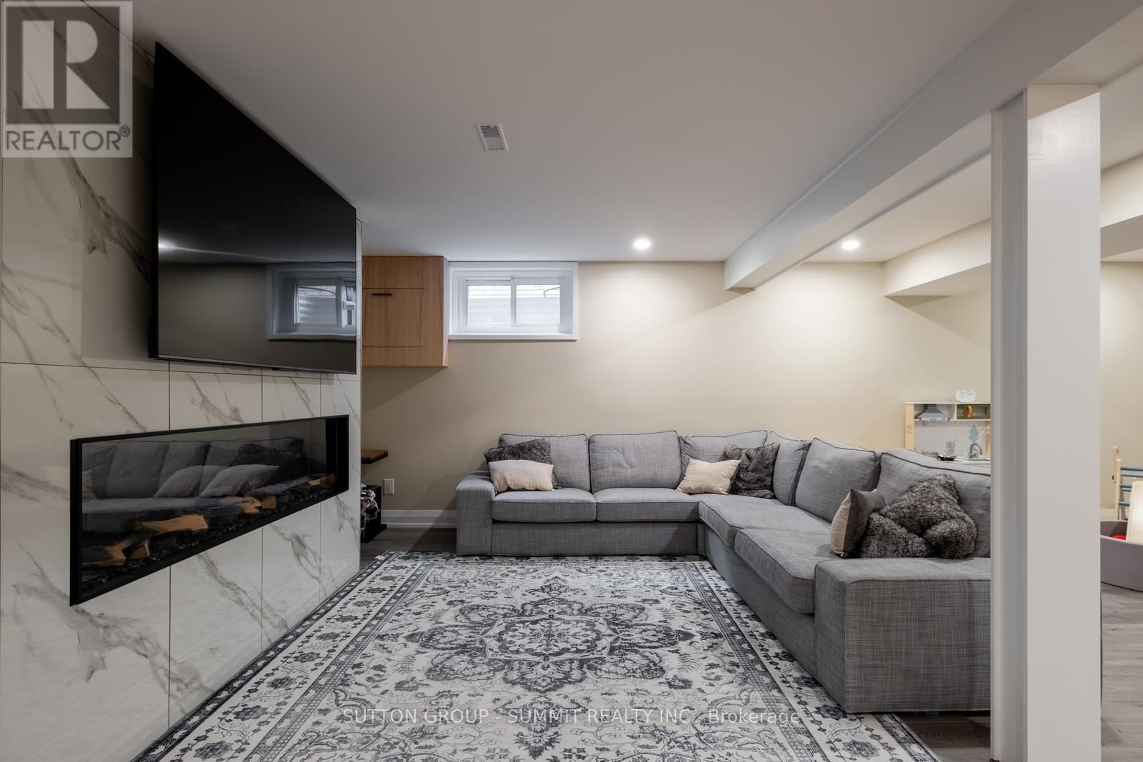 27 MILLBRIDGE CRESCENT Image 32