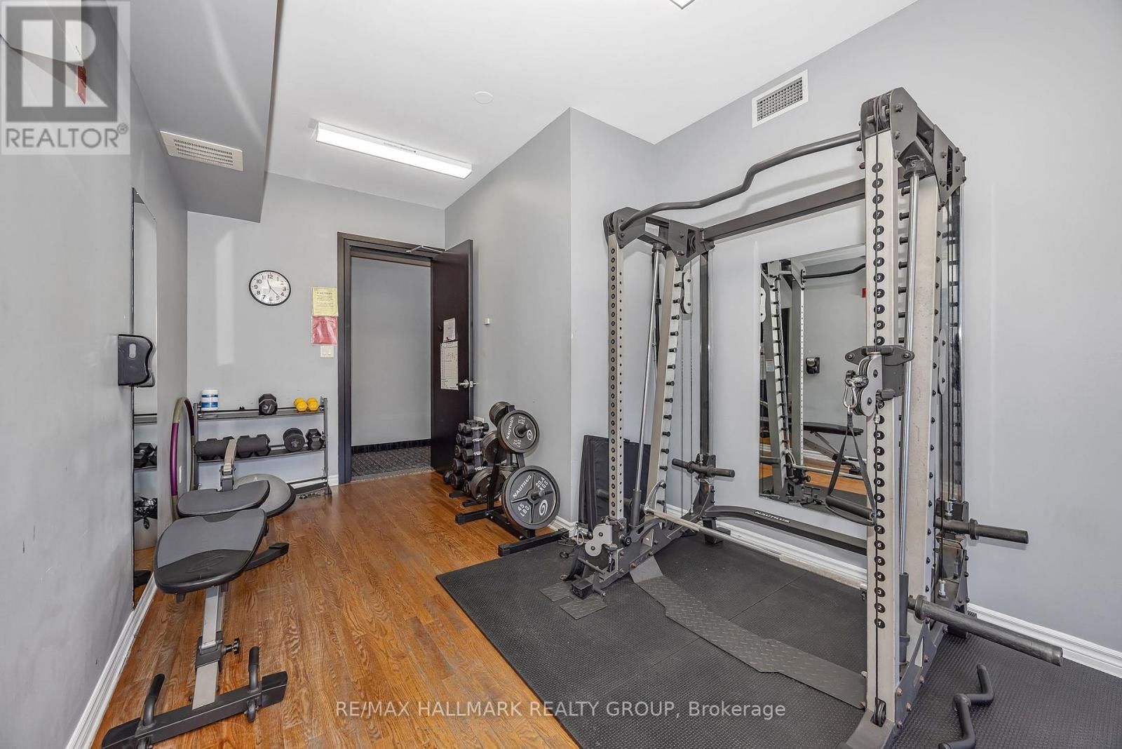 310 - 682 CHURCHILL AVENUE Image 28