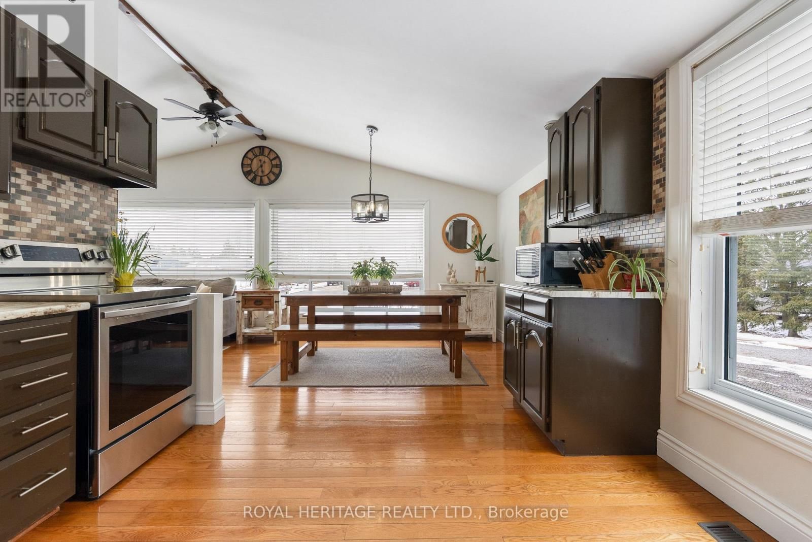 29 THURSTON STREET Image 11