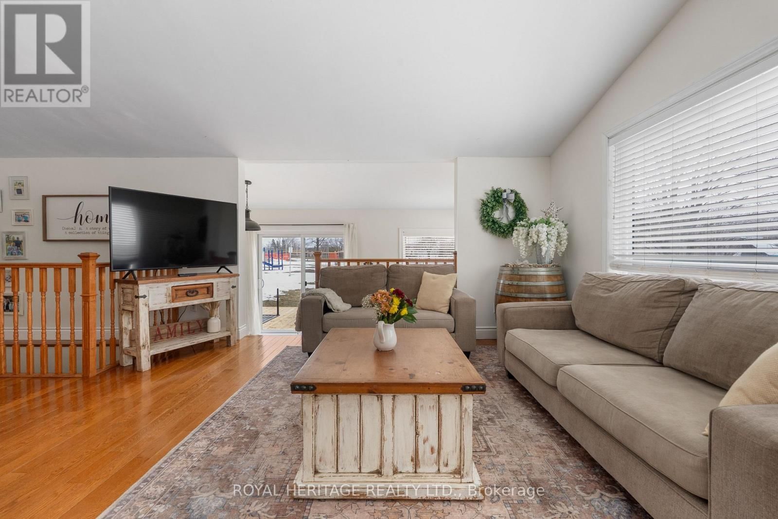 29 THURSTON STREET Image 18