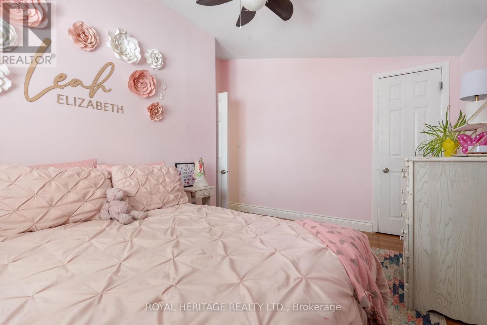 29 THURSTON STREET Image 31