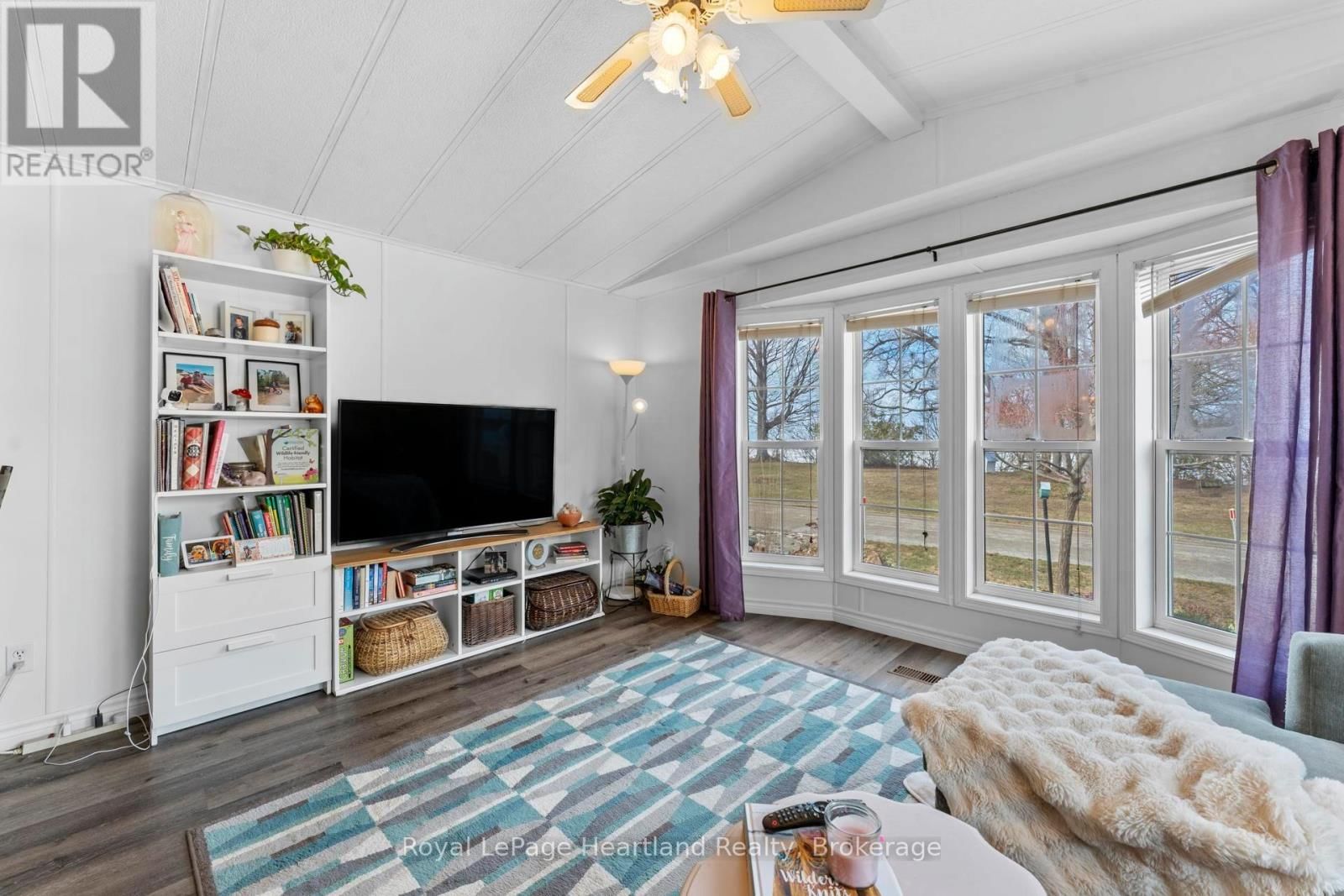 12 IROQUOIS LANE Image 12