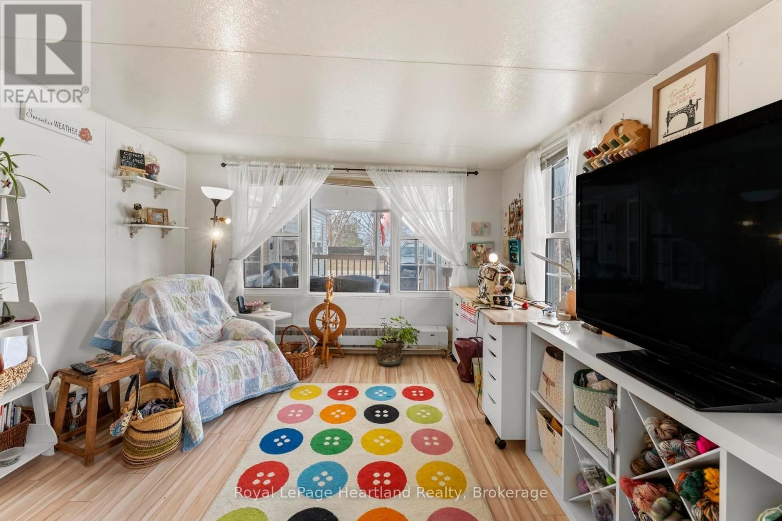 12 IROQUOIS LANE Image 19