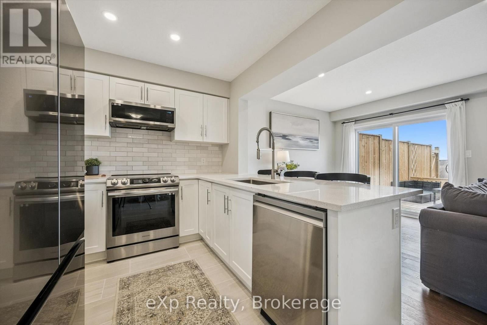 54 MIRANDA PATH Image 12