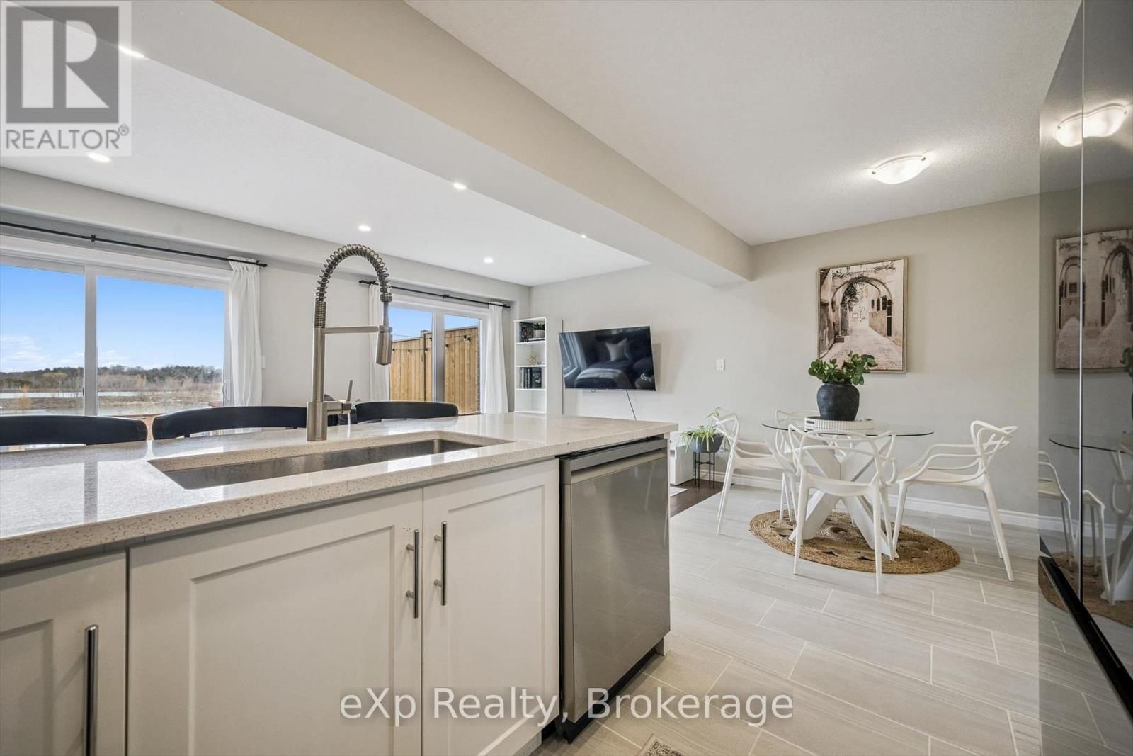 54 MIRANDA PATH Image 14