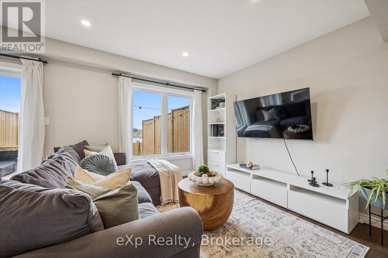 54 MIRANDA PATH Image 18