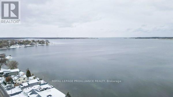 126 HARBOUR STREET Image 44