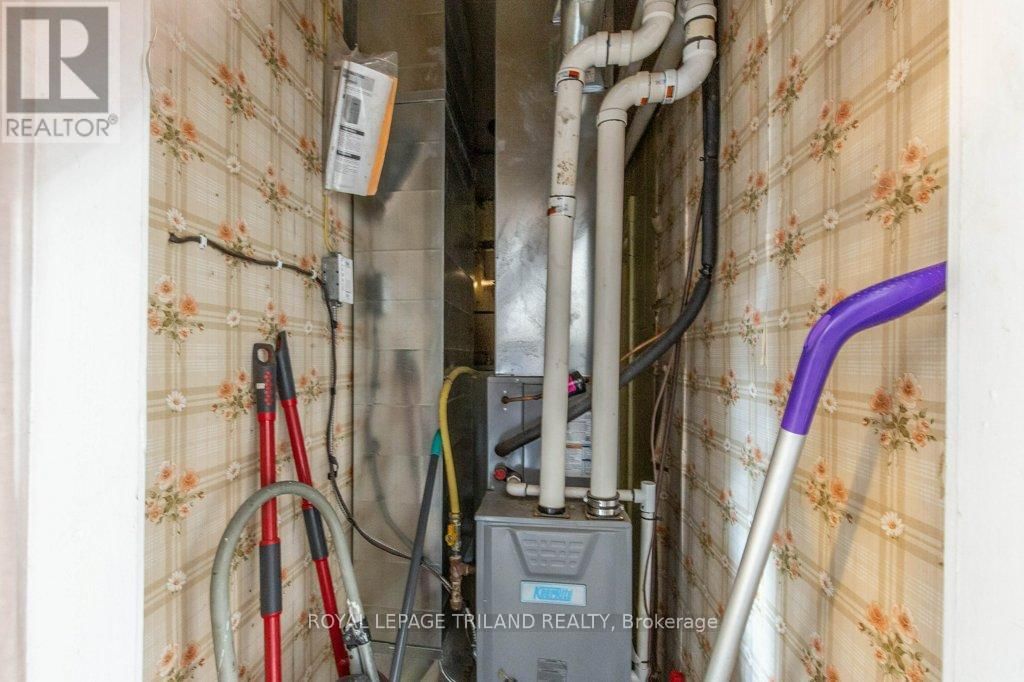 11 MACKAY AVENUE Image 22