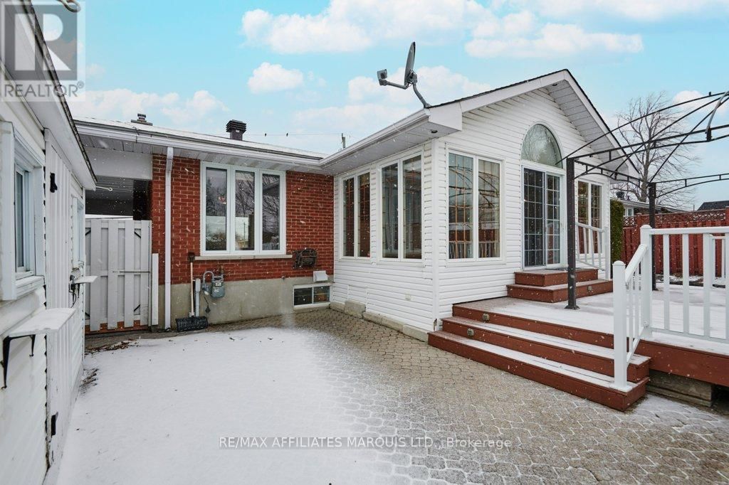 784 IROQUOIS DRIVE Image 30