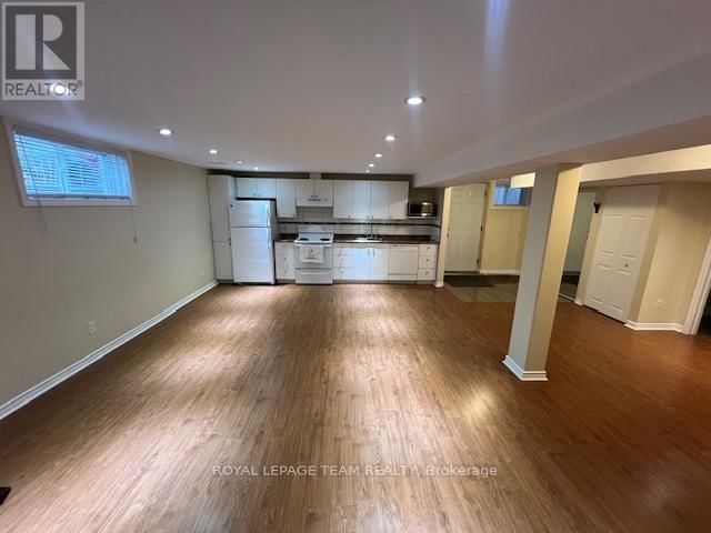 B - 685 EVERLASTING CRESCENT Image 18