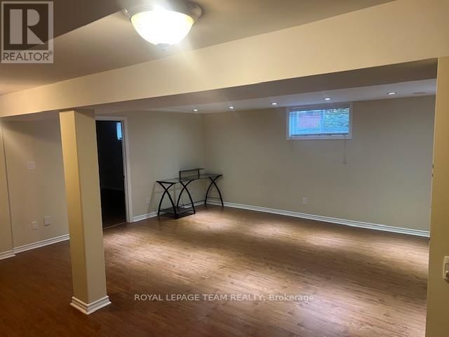 B - 685 EVERLASTING CRESCENT Image 4