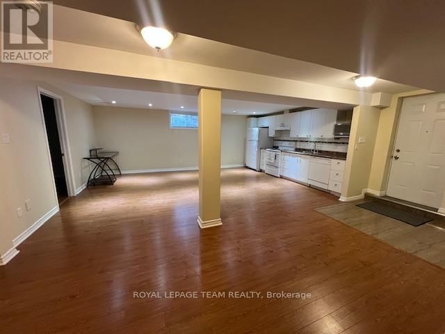 B - 685 EVERLASTING CRESCENT Image 7