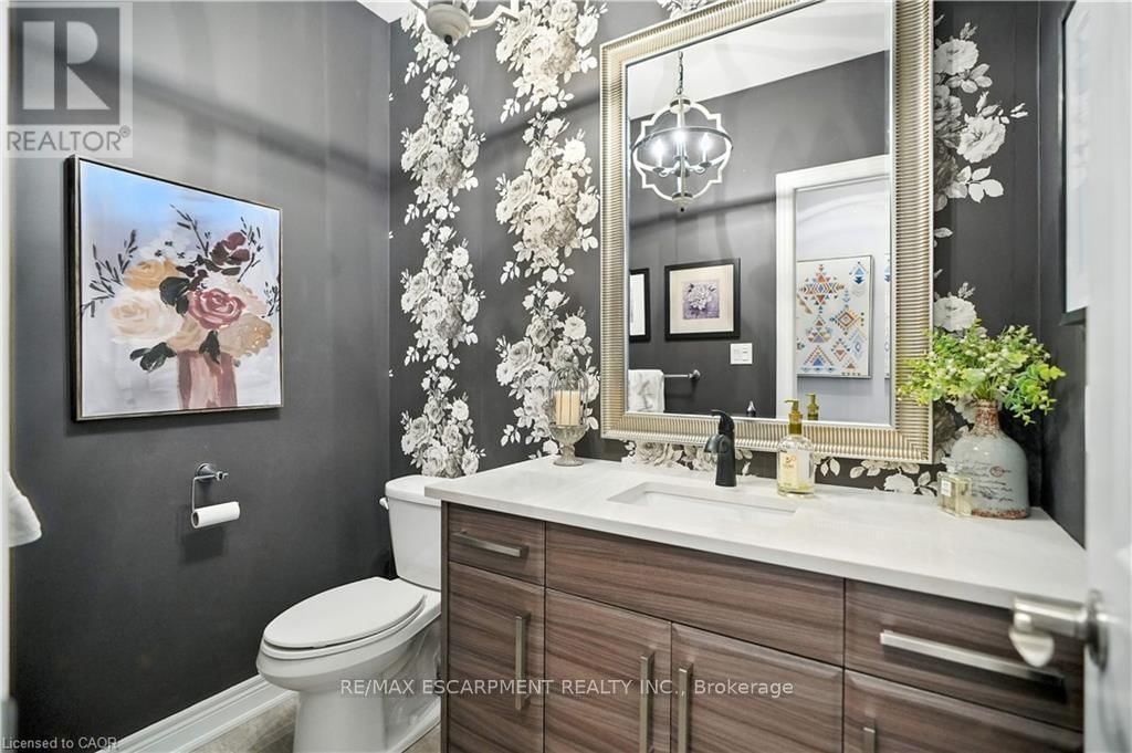 103 LAMPMAN DRIVE Image 24