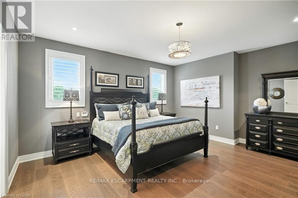 103 LAMPMAN DRIVE Image 34