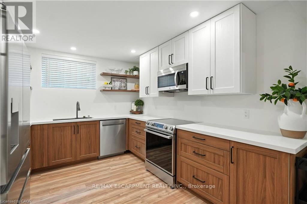 103 LAMPMAN DRIVE Image 41