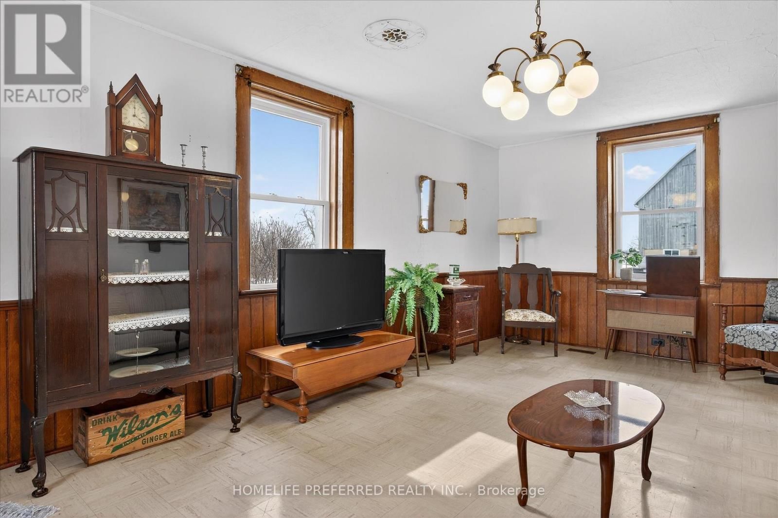 2758 28 HIGHWAY Image 21