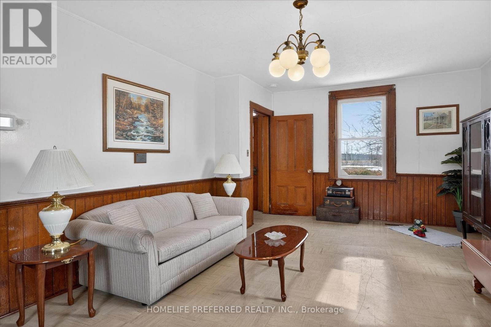 2758 28 HIGHWAY Image 23