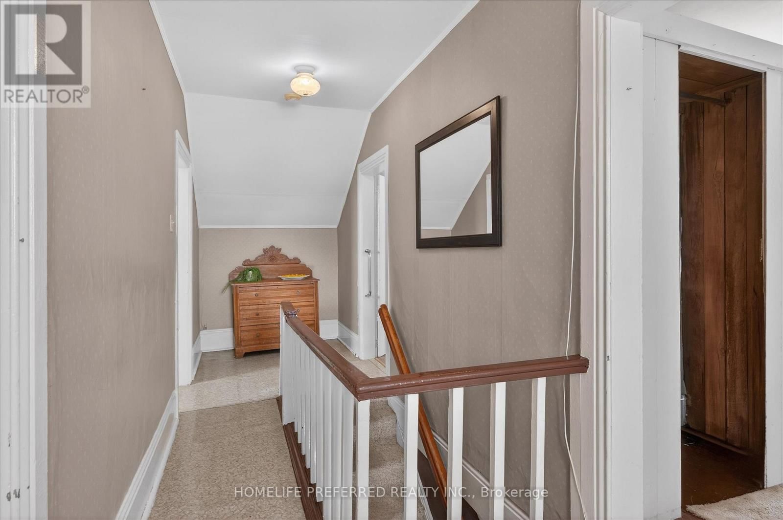 2758 28 HIGHWAY Image 28