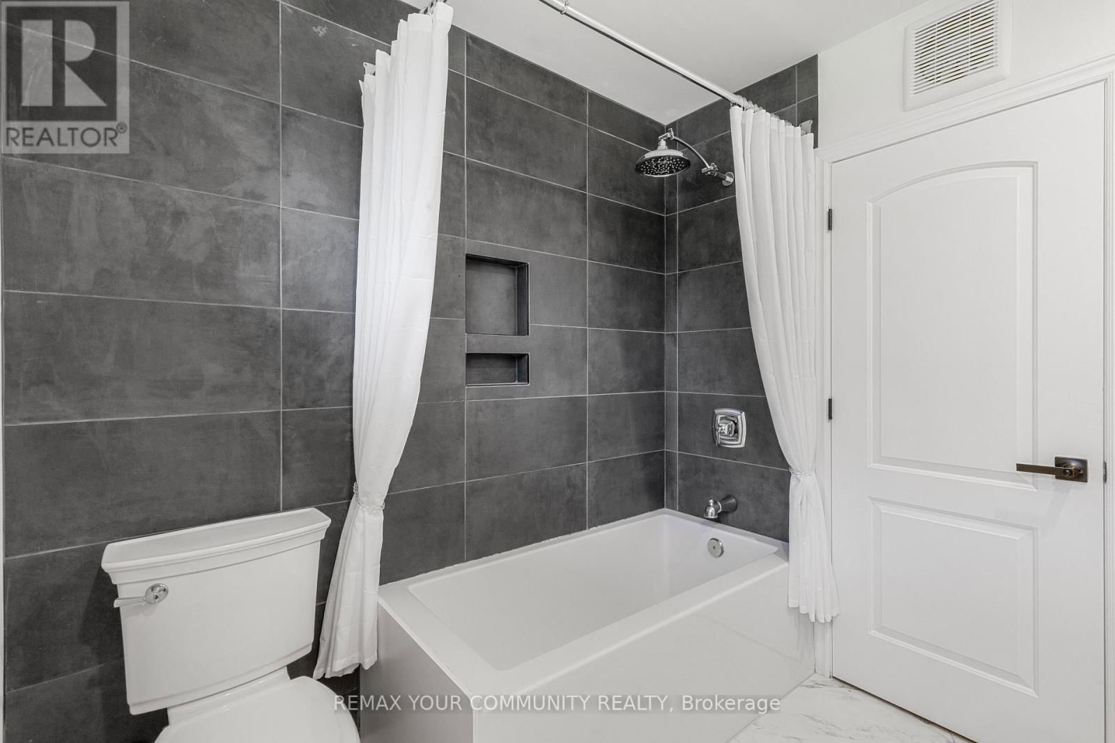 50 OAK AVENUE Image 16