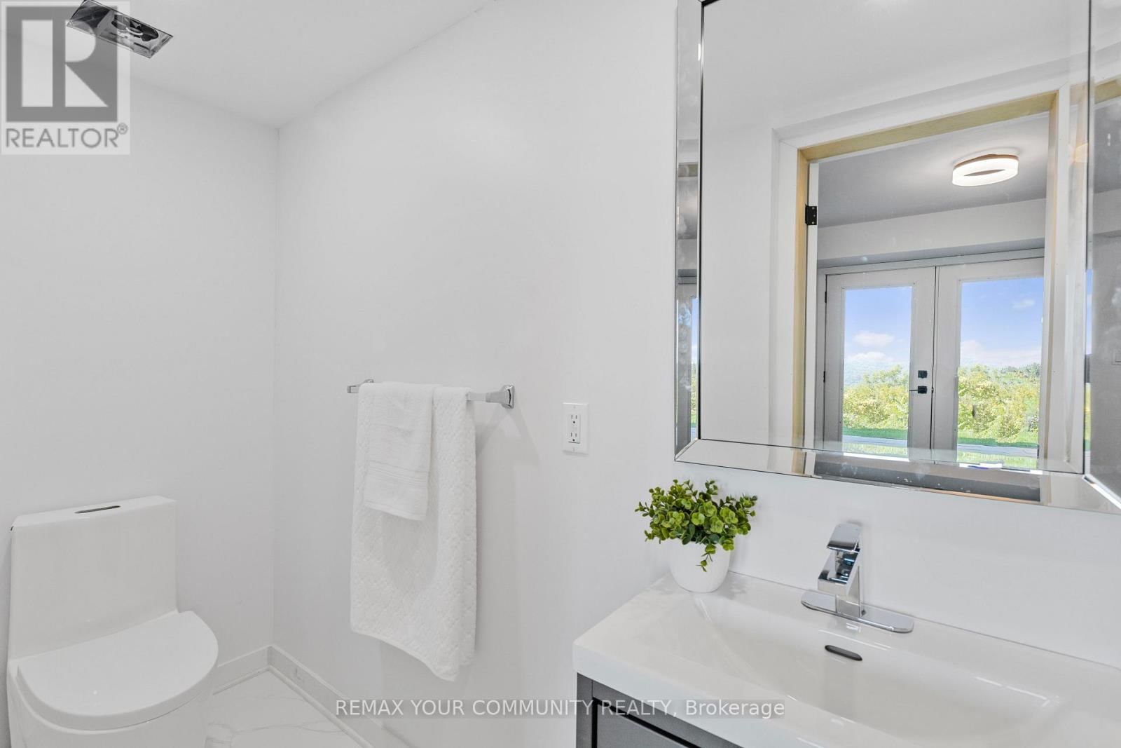 50 OAK AVENUE Image 23