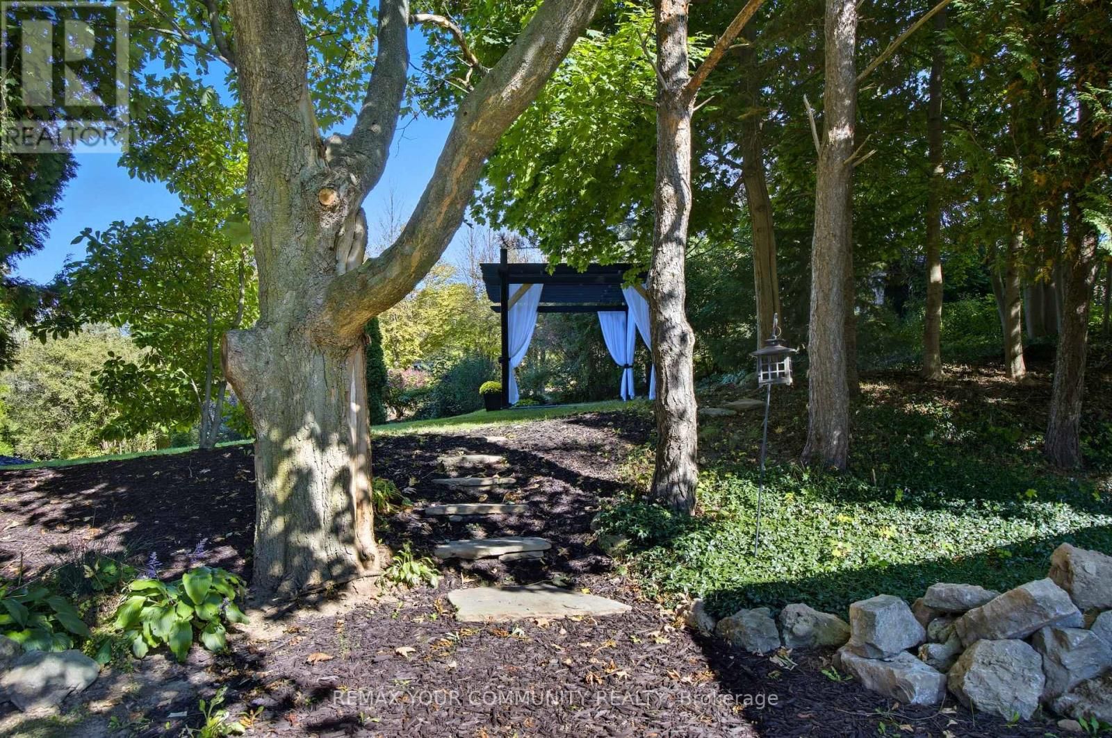 50 OAK AVENUE Image 27