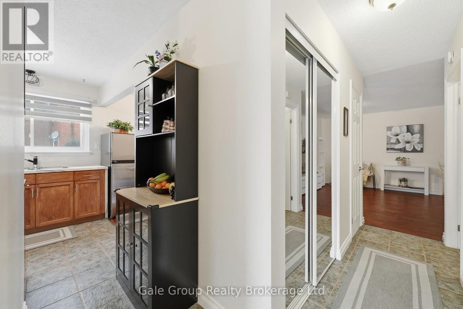 599 GAINSBOROUGH ROAD Image 11