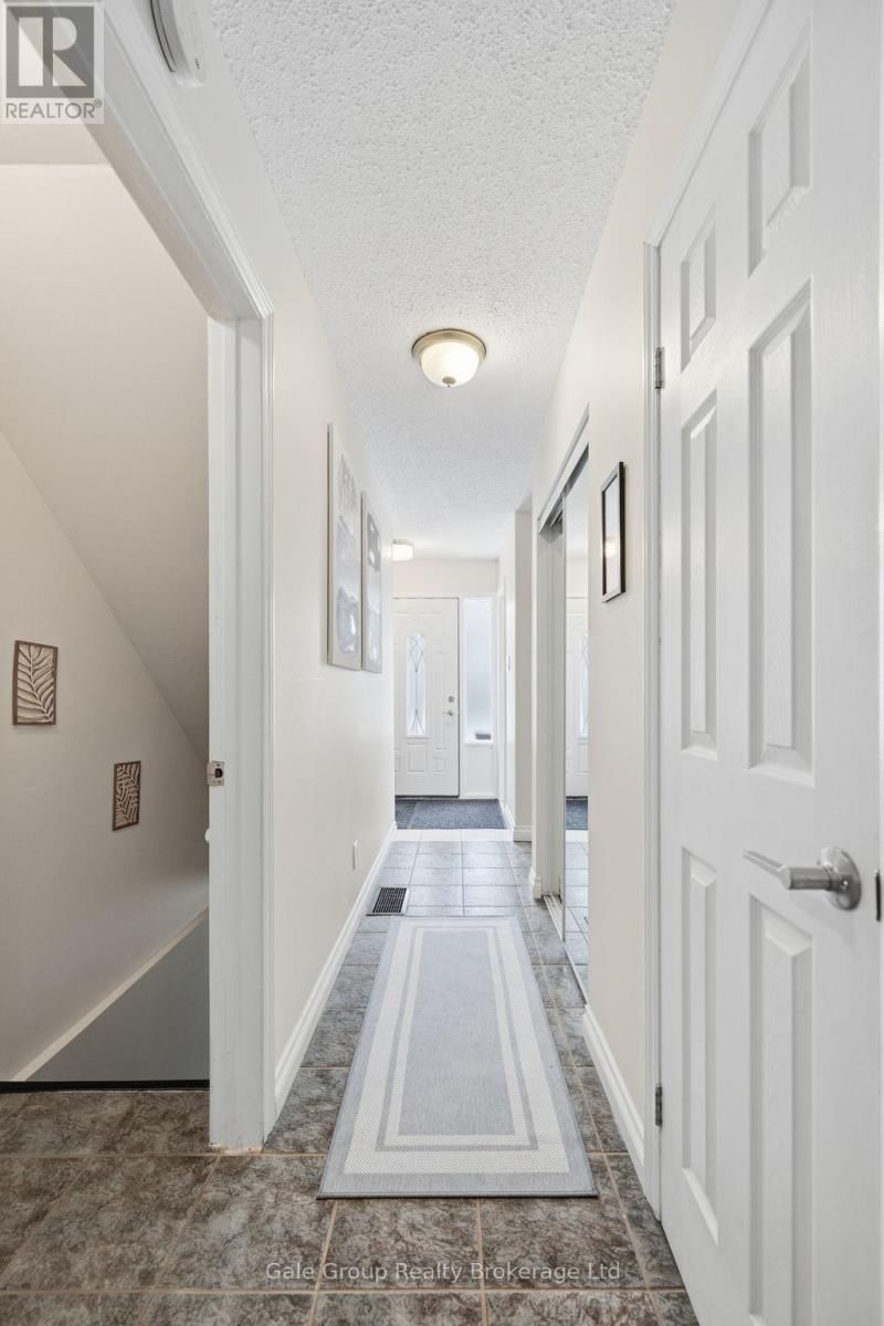 599 GAINSBOROUGH ROAD Image 13