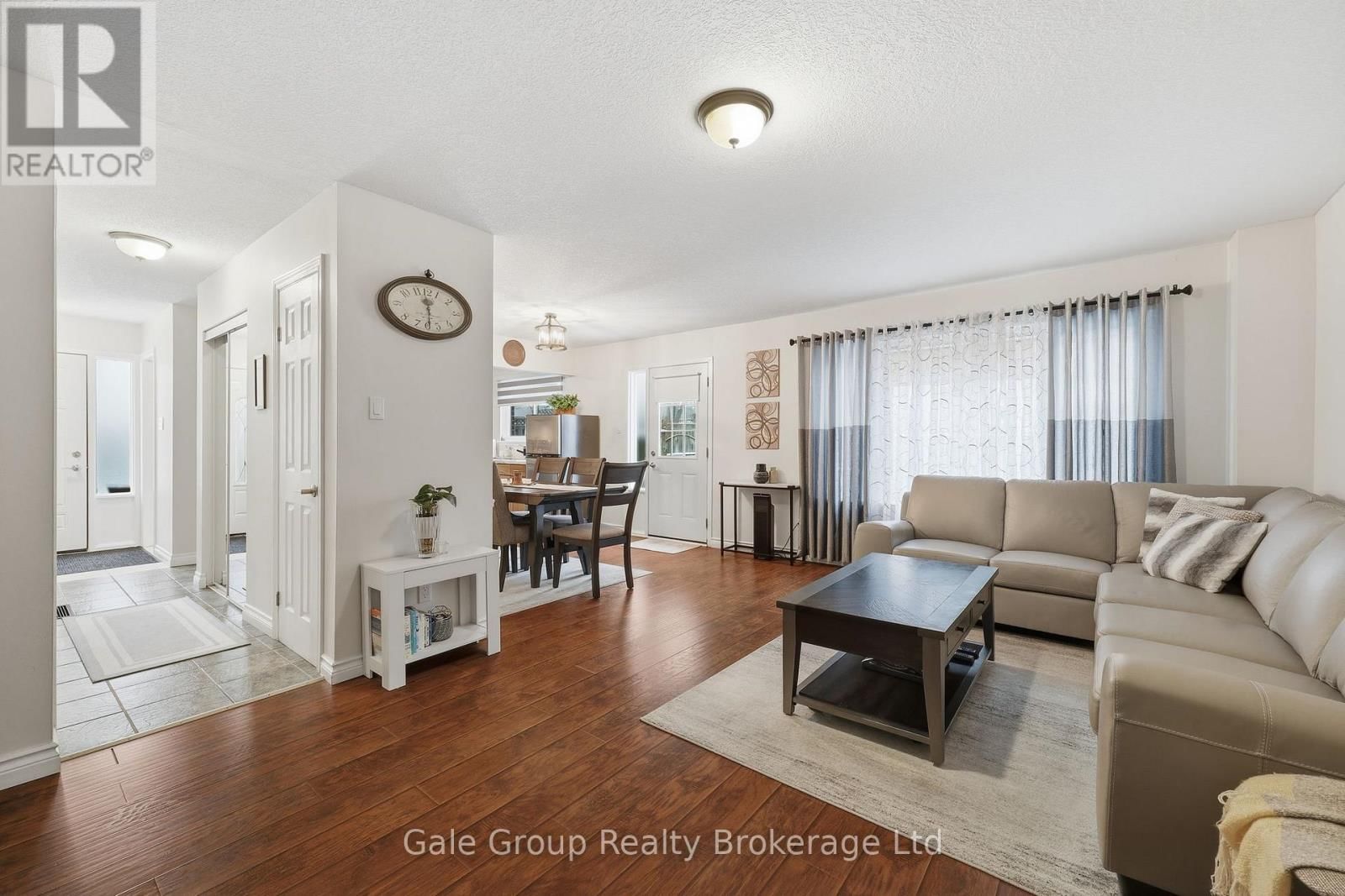 599 GAINSBOROUGH ROAD Image 16