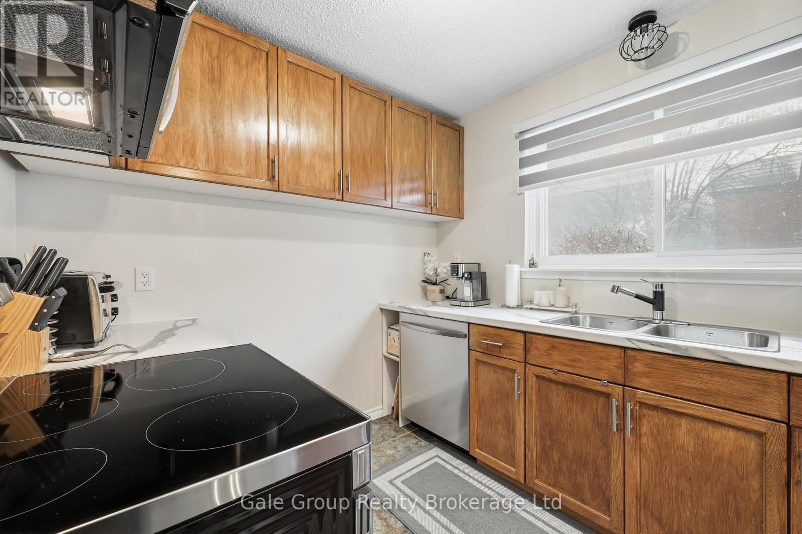 599 GAINSBOROUGH ROAD Image 26